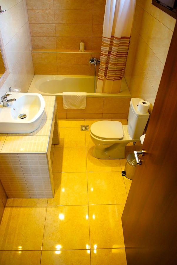 Plotini Hotel Dhidhimotikhon Chambre photo