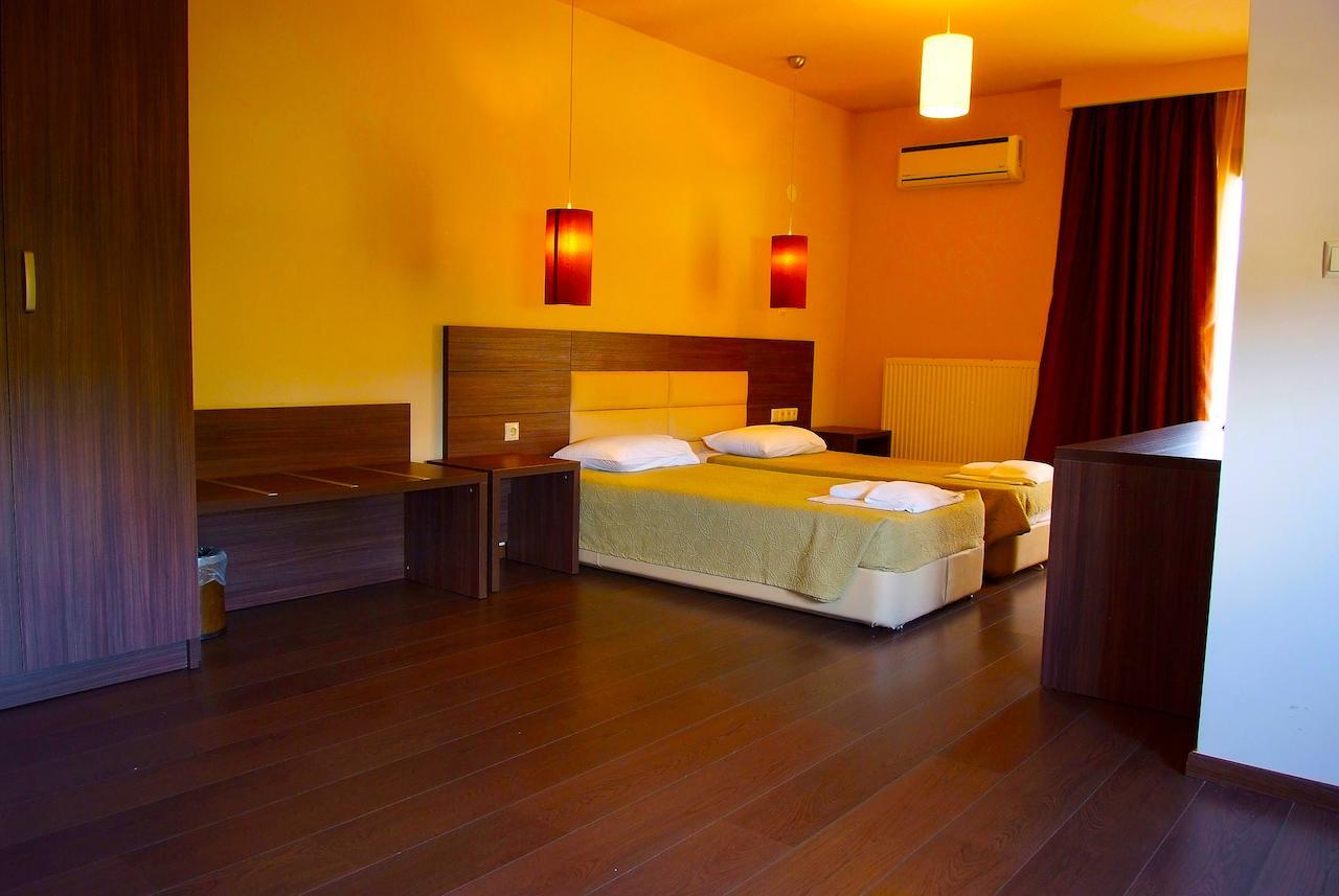 Plotini Hotel Dhidhimotikhon Chambre photo