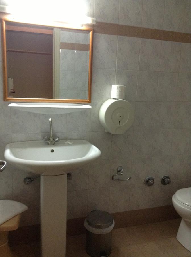Plotini Hotel Dhidhimotikhon Chambre photo