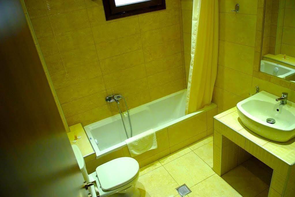 Plotini Hotel Dhidhimotikhon Extérieur photo